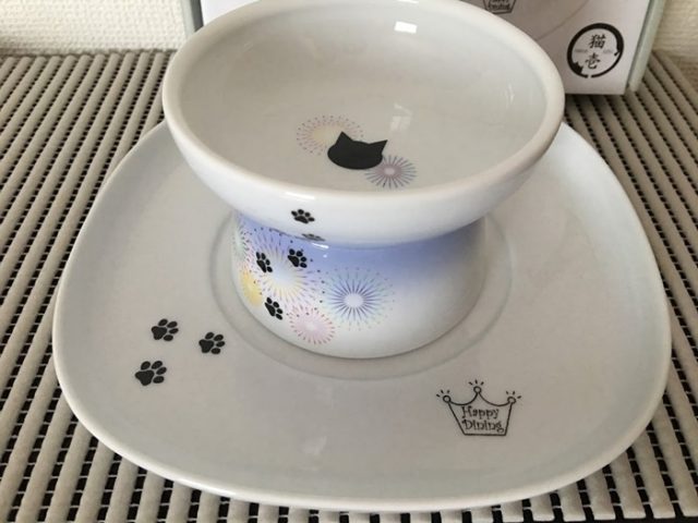 猫壱のフードボウルとトレー