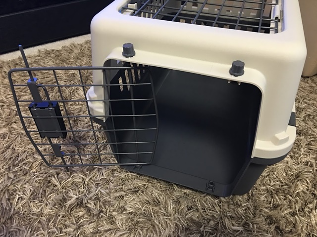 ペットキャリーのドア